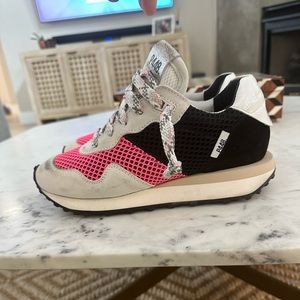 P448 sneaker with foam bottom